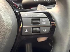 �ڥ����ץƥ��֥��롼������ȥ�����۹�®ƻϩ�Ǥ�Ĺ��Υ���Ԥ��ڤˡ�����ư��®�٤��ݤĥ��롼������ȥ����뤬�����ͷڸ������ƥ��Ϣ�Ȥ��������μ�ξ���Τ��Ƽִ֤��ݤĤ褦��®��Ĵ�ᤷ�Ƥ���ޤ����� 6