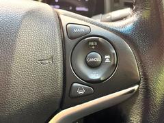 �ڥ����ץƥ��֥��롼������ȥ�����۹�®ƻϩ�Ǥ�Ĺ��Υ���Ԥ��ڤˡ�����ư��®�٤��ݤĥ��롼������ȥ����뤬�����ͷڸ������ƥ��Ϣ�Ȥ��������μ�ξ���Τ��Ƽִ֤��ݤĤ褦��®��Ĵ�ᤷ�Ƥ���ޤ����� 5