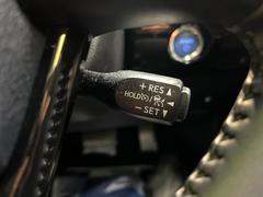 �ڥ졼�������롼������ȥ�����۹�®ƻϩ�Ǥ�Ĺ��Υ���Ԥ��ڤˡ�����ư��®�٤��ݤĥ��롼������ȥ����뤬�����ͷڸ������ƥ��Ϣ�Ȥ��������μ�ξ���Τ��Ƽִ֤��ݤĤ褦��®��Ĵ�ᤷ�Ƥ���ޤ����� 5