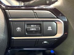 �ڥ����ץƥ��֥��롼������ȥ�����۹�®ƻϩ�Ǥ�Ĺ��Υ���Ԥ��ڤˡ�����ư��®�٤��ݤĥ��롼������ȥ����뤬�����ͷڸ������ƥ��Ϣ�Ȥ��������μ�ξ���Τ��Ƽִ֤��ݤĤ褦��®��Ĵ�ᤷ�Ƥ���ޤ����� 5