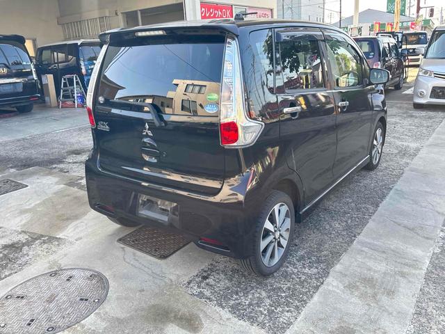 ｅＫカスタム Ｔ　ＥＴＣ　バックカメラ　ナビ　ＴＶ　ＨＩＤ　スマートキー　電動格納ミラー　ベンチシート　ＣＶＴ　盗難防止システム　ＡＢＳ　ＣＤ　ＵＳＢ　ミュージックプレイヤー接続可　アルミホイール　衝突安全ボディ（16枚目）