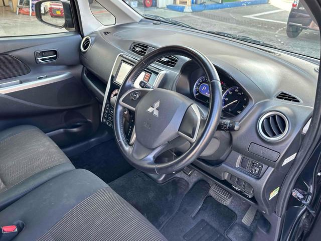 ｅＫカスタム Ｔ　ＥＴＣ　バックカメラ　ナビ　ＴＶ　ＨＩＤ　スマートキー　電動格納ミラー　ベンチシート　ＣＶＴ　盗難防止システム　ＡＢＳ　ＣＤ　ＵＳＢ　ミュージックプレイヤー接続可　アルミホイール　衝突安全ボディ（29枚目）