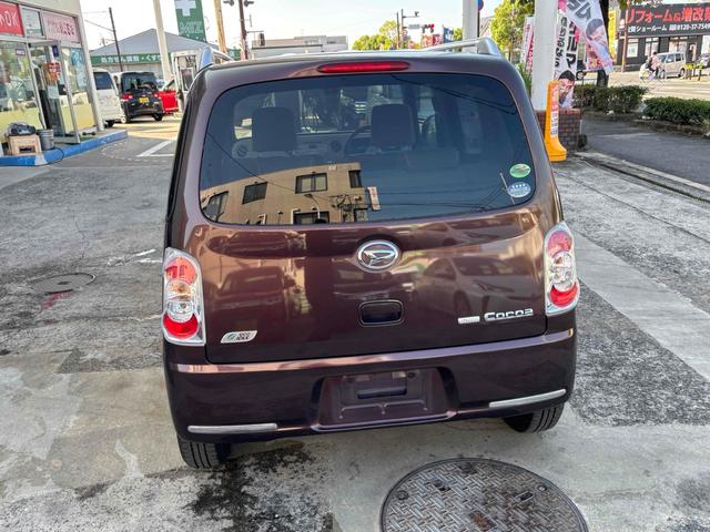 ミラココア ココアプラスＸ　スマートキー　アイドリングストップ　電動格納ミラー　ベンチシート　ＣＶＴ　盗難防止システム　ＡＢＳ　ＣＤ　ミュージックプレイヤー接続可　ルーフレール　衝突安全ボディ　エアコン　パワーステアリング（16枚目）