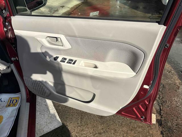 ムーヴ L SA ETC 衝突被害軽減システム キーレスエントリー アイドリングストップ 電動格納ミラー ベンチシート CVT 盗難防止システム ABS ESC CD 衝突安全ボディ エアコン パワーステアリング(29枚目)