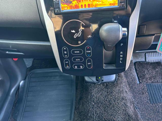 デイズ ハイウェイスター　Ｇターボ　全周囲カメラ　ＴＶ　オートライト　ＨＩＤ　スマートキー　電動格納ミラー　ベンチシート　ターボ　ＣＶＴ　盗難防止システム　ＡＢＳ　ＥＳＣ　ＣＤ　ＤＶＤ再生　ＵＳＢ　ミュージックプレイヤー接続可（7枚目）