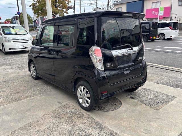 デイズルークス ハイウェイスター　Ｘターボ　全周囲カメラ　両側スライド・片側電動　ナビ　ＴＶ　衝突被害軽減システム　オートマチックハイビーム　オートライト　ＬＥＤヘッドランプ　スマートキー　アイドリングストップ　電動格納ミラー　ベンチシート（17枚目）