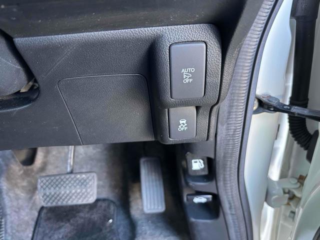 N-BOXカスタム G・Lパッケージ バックカメラ 両側電動スライドドア オートライト HID スマートキー アイドリングストップ 電動格納ミラー ベンチシート CVT 盗難防止システム ABS ESC CD ミュージックプレイヤー接続可(8枚目)