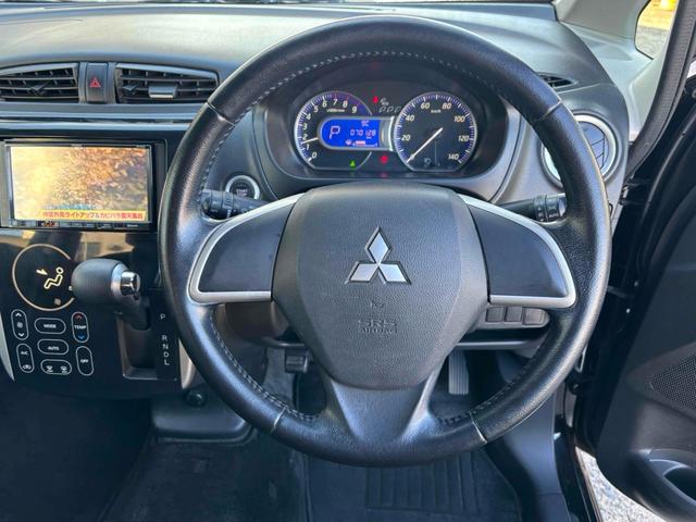 ｅＫカスタム Ｔ　バックカメラ　ＴＶ　オートライト　ＨＩＤ　スマートキー　電動格納ミラー　ベンチシート　ＣＶＴ　盗難防止システム　ＡＢＳ　アルミホイール　衝突安全ボディ　エアコン　パワーステアリング　パワーウィンドウ（3枚目）