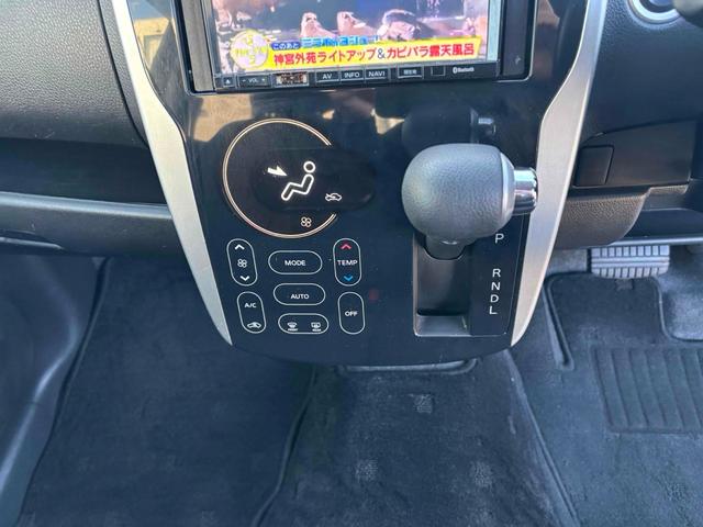 ｅＫカスタム Ｔ　バックカメラ　ＴＶ　オートライト　ＨＩＤ　スマートキー　電動格納ミラー　ベンチシート　ＣＶＴ　盗難防止システム　ＡＢＳ　アルミホイール　衝突安全ボディ　エアコン　パワーステアリング　パワーウィンドウ（5枚目）