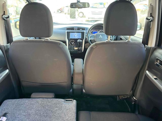 ｅＫカスタム Ｔ　バックカメラ　ＴＶ　オートライト　ＨＩＤ　スマートキー　電動格納ミラー　ベンチシート　ＣＶＴ　盗難防止システム　ＡＢＳ　アルミホイール　衝突安全ボディ　エアコン　パワーステアリング　パワーウィンドウ（25枚目）