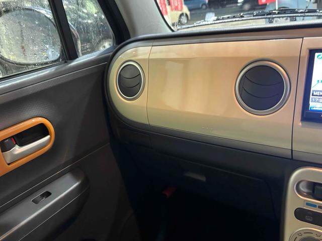 アルトラパン Ｘ　バックカメラ　ナビ　スマートキー　電動格納ミラー　ベンチシート　ＣＶＴ　盗難防止システム　ＡＢＳ　アルミホイール　衝突安全ボディ　エアコン　パワーステアリング　パワーウィンドウ（8枚目）