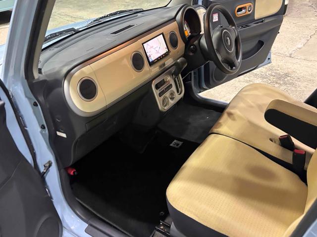 アルトラパン Ｘ　バックカメラ　ナビ　スマートキー　電動格納ミラー　ベンチシート　ＣＶＴ　盗難防止システム　ＡＢＳ　アルミホイール　衝突安全ボディ　エアコン　パワーステアリング　パワーウィンドウ（24枚目）