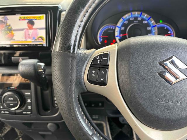 スペーシアカスタム Ｊスタイル　ＥＴＣ　両側電動スライドドア　ナビ　ＴＶ　衝突被害軽減システム　オートライト　ＨＩＤ　スマートキー　アイドリングストップ　電動格納ミラー　シートヒーター　ベンチシート　ＣＶＴ　盗難防止システム　ＡＢＳ（9枚目）