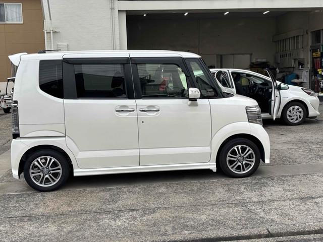 Ｎ－ＢＯＸカスタム Ｇ・Ｌパッケージ　バックカメラ　両側スライド・片側電動　ナビ　ＨＩＤ　スマートキー　アイドリングストップ　電動格納ミラー　ベンチシート　ＣＶＴ　盗難防止システム　ＡＢＳ　ＥＳＣ　アルミホイール　エアコン（21枚目）