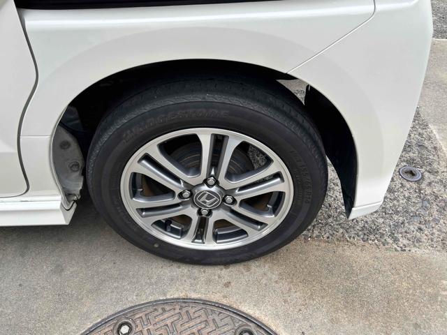 Ｎ－ＢＯＸカスタム Ｇ・Ｌパッケージ　バックカメラ　両側スライド・片側電動　ナビ　ＨＩＤ　スマートキー　アイドリングストップ　電動格納ミラー　ベンチシート　ＣＶＴ　盗難防止システム　ＡＢＳ　ＥＳＣ　アルミホイール　エアコン（39枚目）