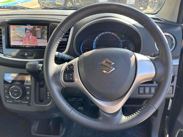 ワゴンＲスティングレー Ｘ　ＥＴＣ　ナビ　ＴＶ　衝突被害軽減システム　ＨＩＤ　スマートキー　アイドリングストップ　シートヒーター　ベンチシート　ＣＶＴ　盗難防止システム　ＡＢＳ　ＥＳＣ　アルミホイール　衝突安全ボディ　エアコン（2枚目）