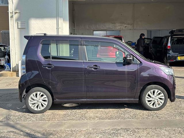 ワゴンＲスティングレー Ｘ　ＥＴＣ　ナビ　ＴＶ　衝突被害軽減システム　ＨＩＤ　スマートキー　アイドリングストップ　シートヒーター　ベンチシート　ＣＶＴ　盗難防止システム　ＡＢＳ　ＥＳＣ　アルミホイール　衝突安全ボディ　エアコン（14枚目）