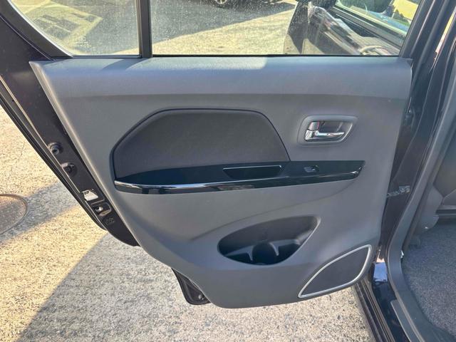 ワゴンＲスティングレー Ｘ　ＥＴＣ　ナビ　ＴＶ　衝突被害軽減システム　ＨＩＤ　スマートキー　アイドリングストップ　シートヒーター　ベンチシート　ＣＶＴ　盗難防止システム　ＡＢＳ　ＥＳＣ　アルミホイール　衝突安全ボディ　エアコン（35枚目）