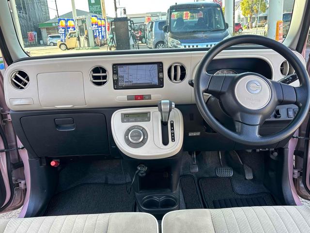 ミラココア ココアプラスＸ　ドライブレコーダー　バックカメラ　ナビ　スマートキー　アイドリングストップ　電動格納ミラー　ベンチシート　ＣＶＴ　盗難防止システム　ＡＢＳ　ＣＤ　Ｂｌｕｅｔｏｏｔｈ　ルーフレール　衝突安全ボディ（2枚目）