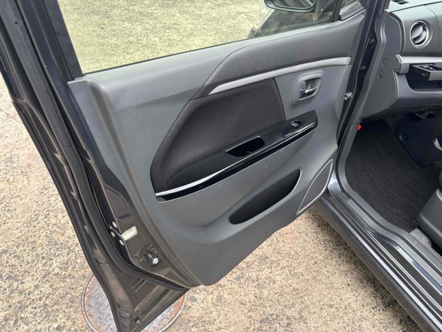 Ｘ　ＥＴＣ　オートライト　ＨＩＤ　スマートキー　アイドリングストップ　電動格納ミラー　ベンチシート　ＣＶＴ　盗難防止システム　ＡＢＳ　ＣＤ　ミュージックプレイヤー接続可　アルミホイール　衝突安全ボディ（画像32）