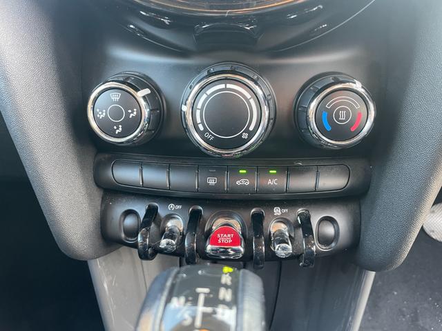ＭＩＮＩ ワン　ナビ　オートクルーズコントロール　アルミホイール　スマートキー　アイドリングストップ　電動格納ミラー　ＡＴ　盗難防止システム　ＡＢＳ　ＥＳＣ　エアコン　パワーステアリング　パワーウィンドウ（6枚目）