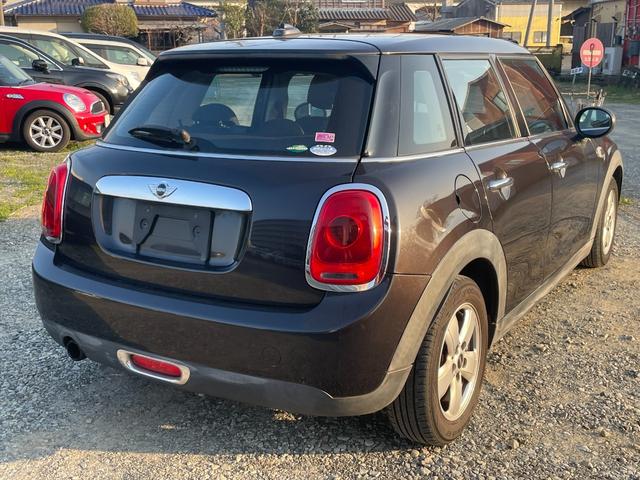 ＭＩＮＩ ワン　ナビ　オートクルーズコントロール　アルミホイール　スマートキー　アイドリングストップ　電動格納ミラー　ＡＴ　盗難防止システム　ＡＢＳ　ＥＳＣ　エアコン　パワーステアリング　パワーウィンドウ（15枚目）