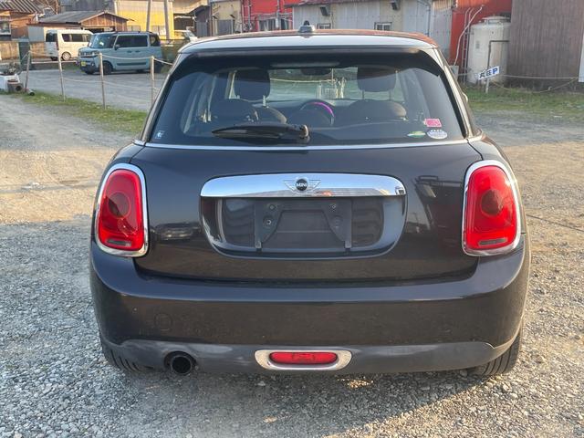ＭＩＮＩ ワン　ナビ　オートクルーズコントロール　アルミホイール　スマートキー　アイドリングストップ　電動格納ミラー　ＡＴ　盗難防止システム　ＡＢＳ　ＥＳＣ　エアコン　パワーステアリング　パワーウィンドウ（16枚目）