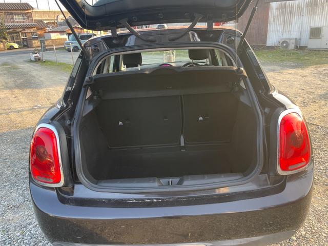 ＭＩＮＩ ワン　ナビ　オートクルーズコントロール　アルミホイール　スマートキー　アイドリングストップ　電動格納ミラー　ＡＴ　盗難防止システム　ＡＢＳ　ＥＳＣ　エアコン　パワーステアリング　パワーウィンドウ（19枚目）