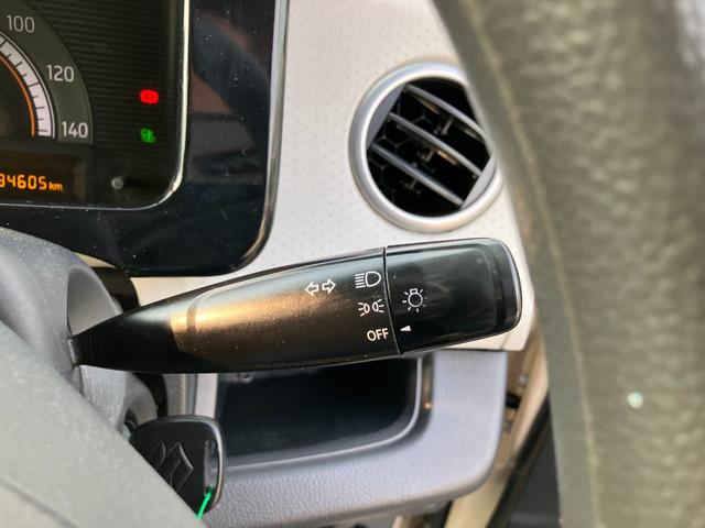 ＭＲワゴン Ｇ　バックカメラ　キーレスエントリー　電動格納ミラー　ベンチシート　ＣＶＴ　盗難防止システム　ＡＢＳ　ＣＤ　ＵＳＢ　衝突安全ボディ　エアコン　パワーステアリング　パワーウィンドウ（7枚目）