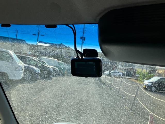 タント カスタムＸ　トップエディションＳＡＩＩＩ　ドライブレコーダー　ＥＴＣ　バックカメラ　両側スライド・片側電動　ナビ　衝突被害軽減システム　オートマチックハイビーム　オートライト　ＬＥＤヘッドランプ　スマートキー　アイドリングストップ（4枚目）