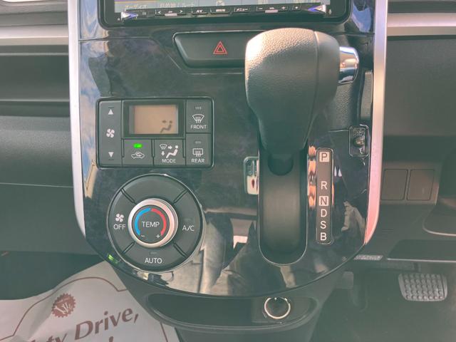 タント カスタムＸ　トップエディションＳＡＩＩＩ　ドライブレコーダー　ＥＴＣ　バックカメラ　両側スライド・片側電動　ナビ　衝突被害軽減システム　オートマチックハイビーム　オートライト　ＬＥＤヘッドランプ　スマートキー　アイドリングストップ（8枚目）