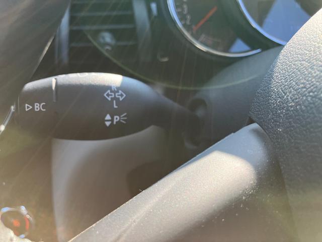 ＭＩＮＩ ワン　アルミホイール　スマートキー　アイドリングストップ　ＭＴ　盗難防止システム　ＡＢＳ　ＥＳＣ　エアコン　パワーステアリング　パワーウィンドウ　運転席エアバッグ（9枚目）