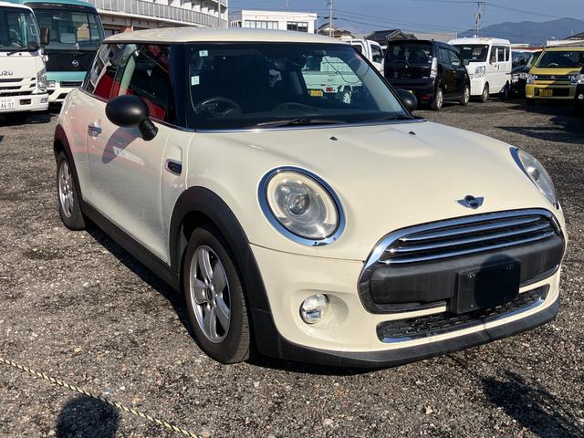 ＭＩＮＩ ワン　アルミホイール　スマートキー　アイドリングストップ　ＭＴ　盗難防止システム　ＡＢＳ　ＥＳＣ　エアコン　パワーステアリング　パワーウィンドウ　運転席エアバッグ（13枚目）