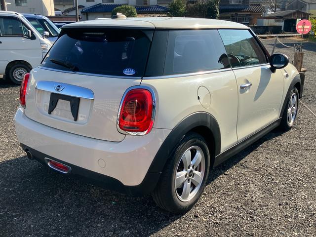 ＭＩＮＩ ワン　アルミホイール　スマートキー　アイドリングストップ　ＭＴ　盗難防止システム　ＡＢＳ　ＥＳＣ　エアコン　パワーステアリング　パワーウィンドウ　運転席エアバッグ（15枚目）