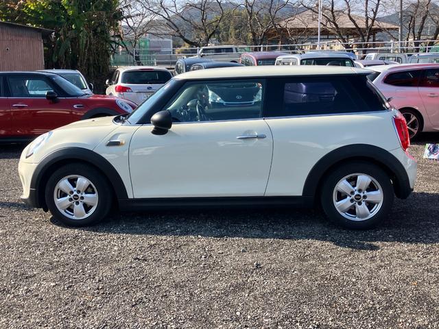 ＭＩＮＩ ワン　アルミホイール　スマートキー　アイドリングストップ　ＭＴ　盗難防止システム　ＡＢＳ　ＥＳＣ　エアコン　パワーステアリング　パワーウィンドウ　運転席エアバッグ（18枚目）