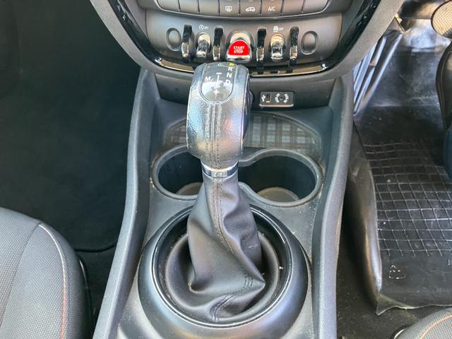 ＭＩＮＩ ワン　クラブマン　ドライブレコーダー　ＥＴＣ　ナビ　アルミホイール　オートライト　スマートキー　アイドリングストップ　電動格納ミラー　ＡＴ　ＡＢＳ　ＥＳＣ　ＵＳＢ　ミュージックプレイヤー接続可　エアコン（6枚目）