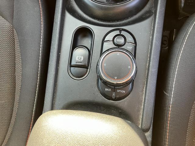 ＭＩＮＩ ワン　クラブマン　ドライブレコーダー　ＥＴＣ　ナビ　アルミホイール　オートライト　スマートキー　アイドリングストップ　電動格納ミラー　ＡＴ　ＡＢＳ　ＥＳＣ　ＵＳＢ　ミュージックプレイヤー接続可　エアコン（7枚目）