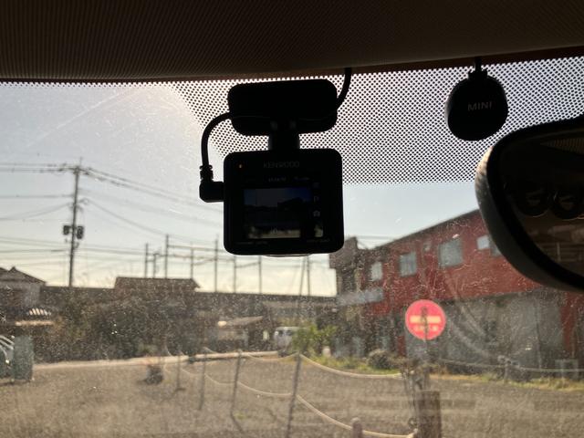 ＭＩＮＩ ワン　クラブマン　ドライブレコーダー　ＥＴＣ　ナビ　アルミホイール　オートライト　スマートキー　アイドリングストップ　電動格納ミラー　ＡＴ　ＡＢＳ　ＥＳＣ　ＵＳＢ　ミュージックプレイヤー接続可　エアコン（10枚目）