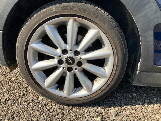 ＭＩＮＩ ワン　クラブマン　ドライブレコーダー　ＥＴＣ　ナビ　アルミホイール　オートライト　スマートキー　アイドリングストップ　電動格納ミラー　ＡＴ　ＡＢＳ　ＥＳＣ　ＵＳＢ　ミュージックプレイヤー接続可　エアコン（29枚目）
