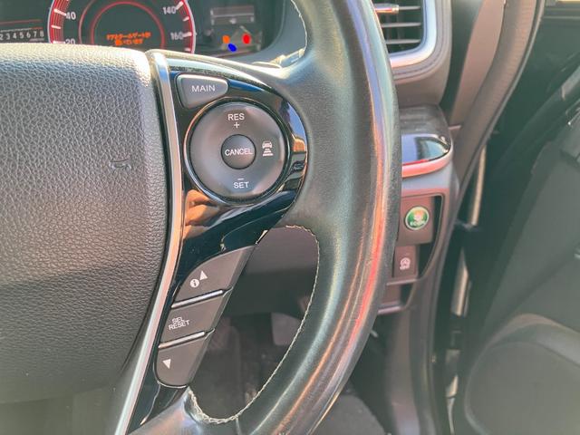 オデッセイ アブソルート・ＥＸ　本革シート　７人　ＥＴＣ　全周囲カメラ　ナビ　ＴＶ　オートクルーズコントロール　両側電動スライドドア　オートライト　ＬＥＤヘッドランプ　　電動格納ミラー　シートヒーター　後席モニター（10枚目）