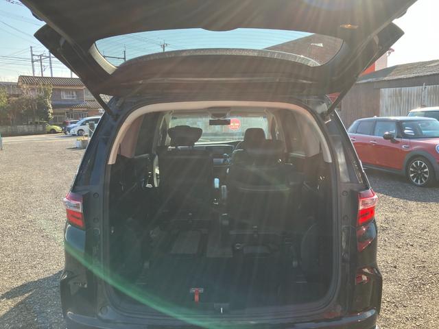 オデッセイ アブソルート・ＥＸ　本革シート　７人　ＥＴＣ　全周囲カメラ　ナビ　ＴＶ　オートクルーズコントロール　両側電動スライドドア　オートライト　ＬＥＤヘッドランプ　　電動格納ミラー　シートヒーター　後席モニター（18枚目）