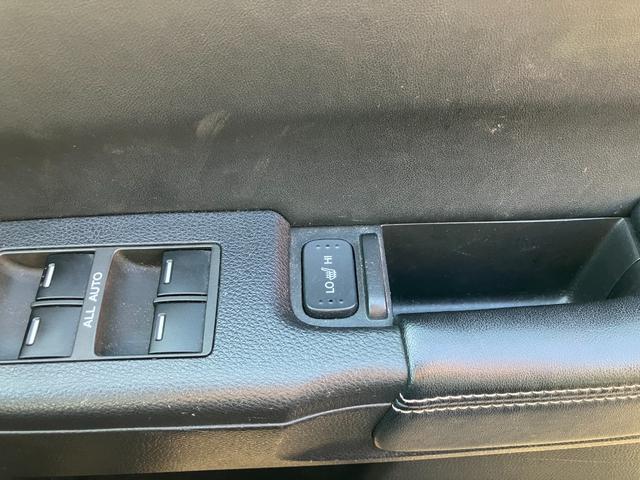 オデッセイ アブソルート・ＥＸ　本革シート　７人　ＥＴＣ　全周囲カメラ　ナビ　ＴＶ　オートクルーズコントロール　両側電動スライドドア　オートライト　ＬＥＤヘッドランプ　　電動格納ミラー　シートヒーター　後席モニター（24枚目）