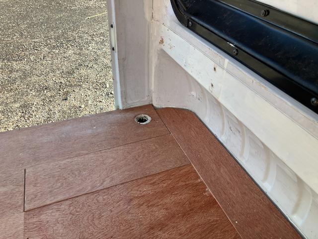 キャリイトラック 　ＭＴ　エアコン　ＣＤ（8枚目）