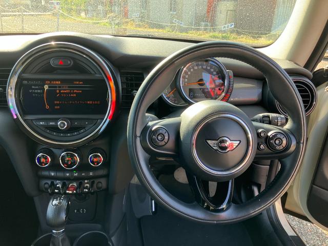 MINI クーパー ETC バックカメラ ナビ アルミホイール ターボ スマートキー アイドリングストップ AT 盗難防止システム ABS ESC エアコン パワーステアリング パワーウィンドウ 運転席エアバッグ(2枚目)