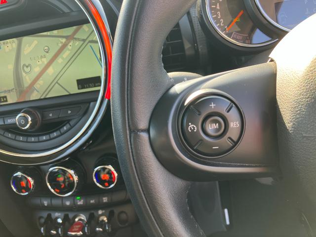 MINI クーパー ETC バックカメラ ナビ アルミホイール ターボ スマートキー アイドリングストップ AT 盗難防止システム ABS ESC エアコン パワーステアリング パワーウィンドウ 運転席エアバッグ(9枚目)