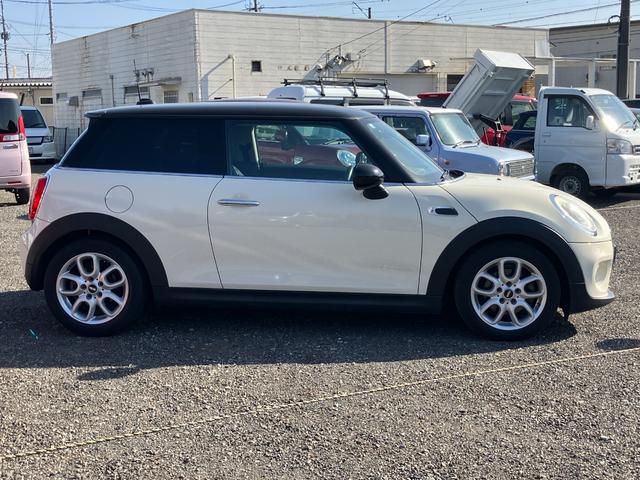 MINI クーパー ETC バックカメラ ナビ アルミホイール ターボ スマートキー アイドリングストップ AT 盗難防止システム ABS ESC エアコン パワーステアリング パワーウィンドウ 運転席エアバッグ(14枚目)