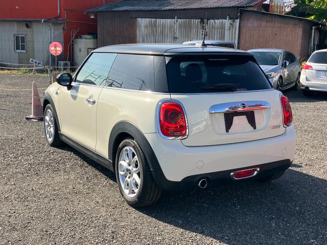 MINI クーパー ETC バックカメラ ナビ アルミホイール ターボ スマートキー アイドリングストップ AT 盗難防止システム ABS ESC エアコン パワーステアリング パワーウィンドウ 運転席エアバッグ(17枚目)