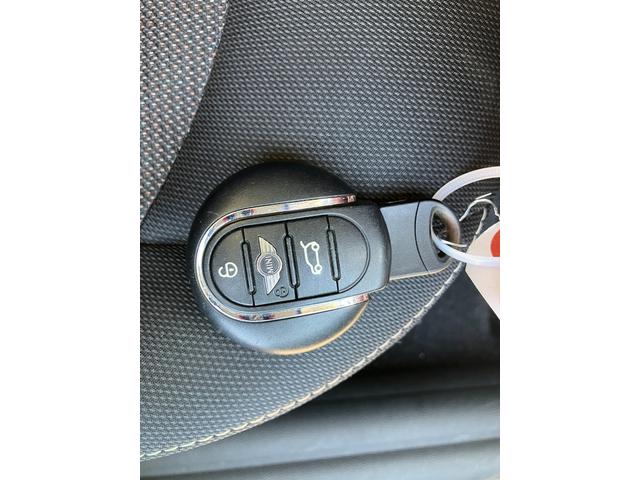 MINI クーパー ETC バックカメラ ナビ アルミホイール ターボ スマートキー アイドリングストップ AT 盗難防止システム ABS ESC エアコン パワーステアリング パワーウィンドウ 運転席エアバッグ(25枚目)