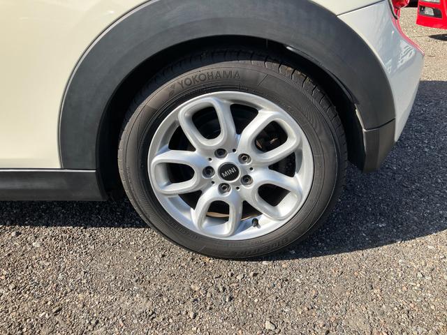 MINI クーパー ETC バックカメラ ナビ アルミホイール ターボ スマートキー アイドリングストップ AT 盗難防止システム ABS ESC エアコン パワーステアリング パワーウィンドウ 運転席エアバッグ(30枚目)