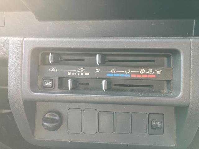 ハイゼットトラック スタンダード　ＭＴ　エアコン　パワーステアリング　運転席エアバッグ（6枚目）